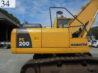 中古建設機械 中古 コマツ KOMATSU 油圧ショベル・バックホー ０．７－０．９立米 PC200-8N1