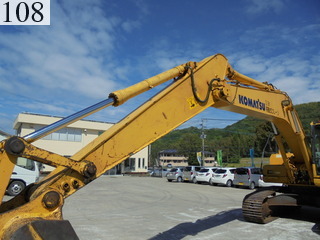 中古建設機械 中古 コマツ KOMATSU 油圧ショベル・バックホー ０．７－０．９立米 PC200-8N1