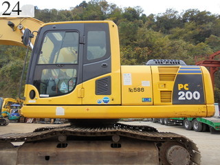 中古建設機械 中古 コマツ KOMATSU 油圧ショベル・バックホー ０．７－０．９立米 PC200-8N1