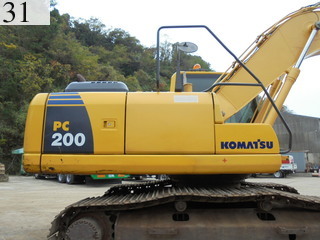 中古建設機械 中古 コマツ KOMATSU 油圧ショベル・バックホー ０．７－０．９立米 PC200-8N1