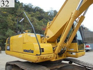 中古建設機械 中古 コマツ KOMATSU 油圧ショベル・バックホー ０．７－０．９立米 PC200-8N1