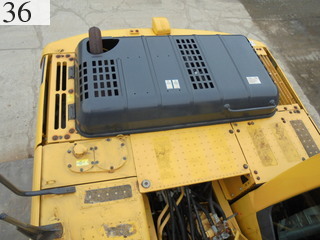 中古建設機械 中古 コマツ KOMATSU 油圧ショベル・バックホー ０．７－０．９立米 PC200-8N1