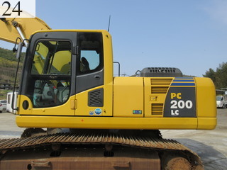 中古建設機械 中古 コマツ KOMATSU 油圧ショベル・バックホー ０．７－０．９立米 PC200LC-8N1