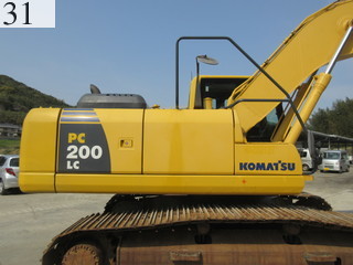 中古建設機械 中古 コマツ KOMATSU 油圧ショベル・バックホー ０．７－０．９立米 PC200LC-8N1