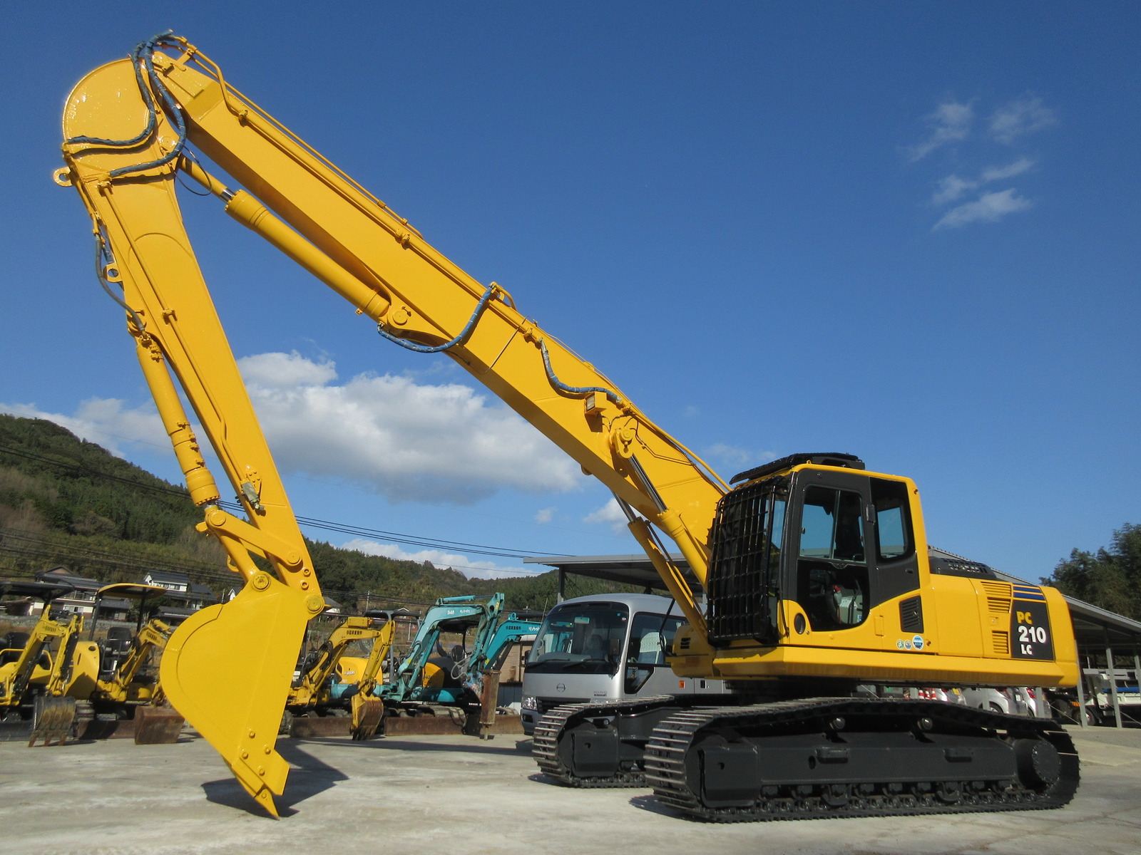 中古建設機械 中古 コマツ KOMATSU 解体機 ロングフロント・ハイリフト PC210LC-8N1