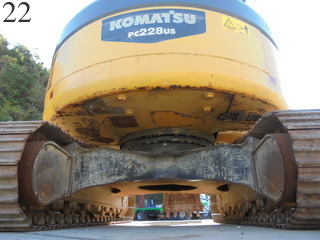 中古建設機械 中古 コマツ KOMATSU 油圧ショベル・バックホー ０．７－０．９立米 PC228US-3E0