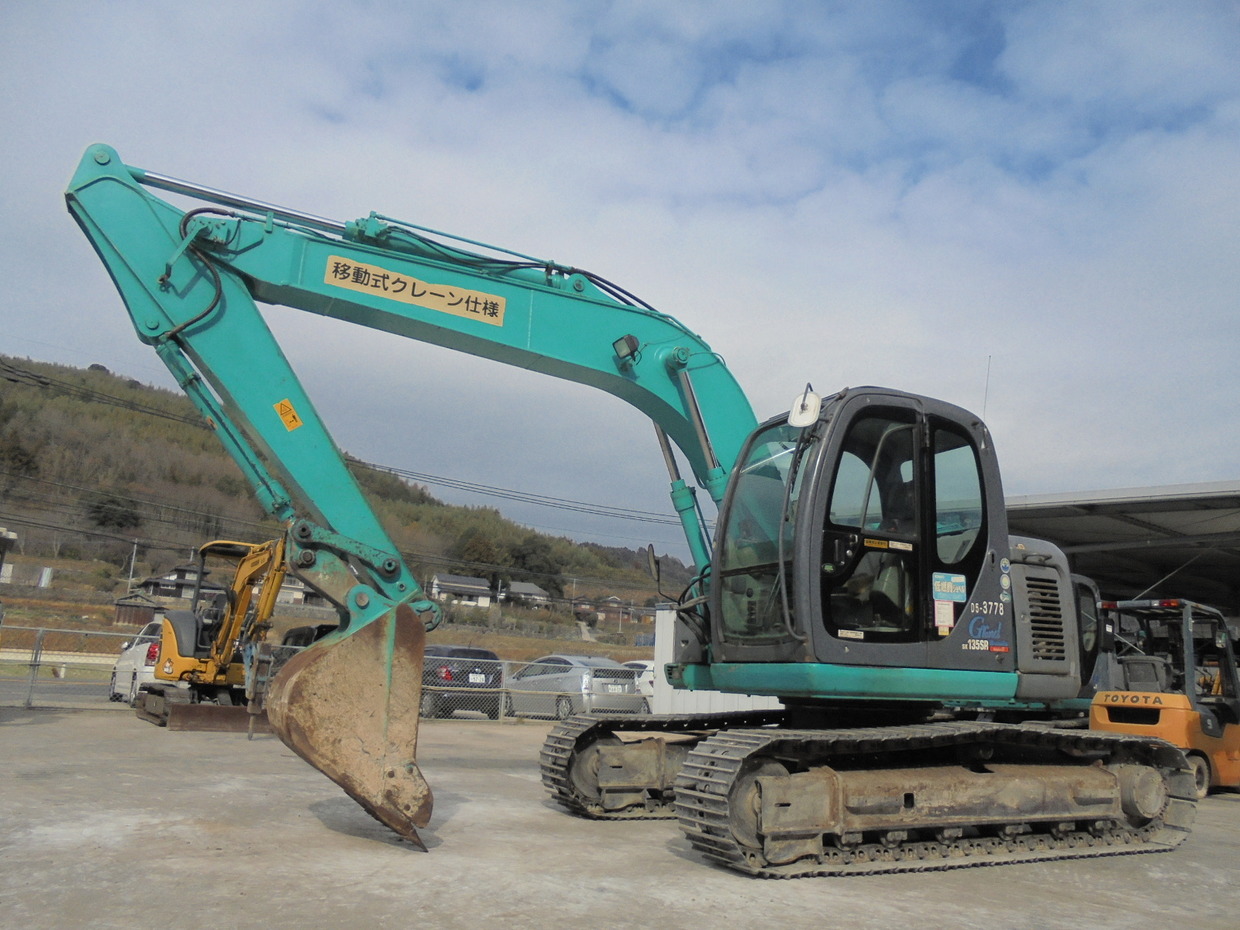 中古建設機械 中古 コベルコ建機 KOBELCO 油圧ショベル・バックホー ０．４－０．５立米 SK135SR-1ES