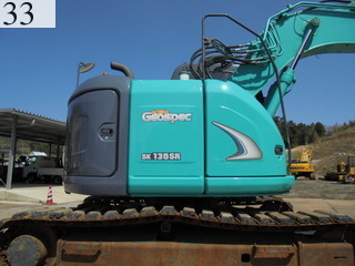 中古建設機械 中古 コベルコ建機 KOBELCO 油圧ショベル・バックホー ０．４－０．５立米 SK135SR-2