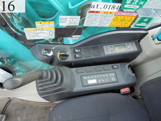 中古建設機械 中古 コベルコ建機 KOBELCO 油圧ショベル・バックホー ０．４－０．５立米 SK135SR-3