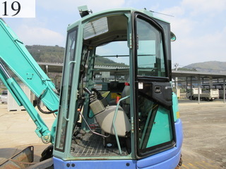 中古建設機械 中古 ヤンマーディーゼル YANMAR 油圧ショベル・バックホー ０．２－０．３立米 ViO70-3A