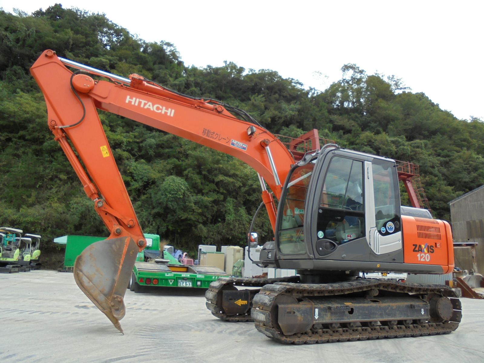 中古建設機械 中古 日立建機 HITACHI 油圧ショベル・バックホー ０．４－０．５立米 ZX120-3