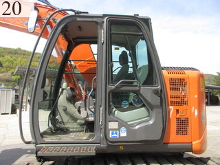 中古建設機械 中古 日立建機 HITACHI 油圧ショベル・バックホー ０．４－０．５立米 ZX135US-3