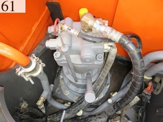 中古建設機械 中古 日立建機 HITACHI 油圧ショベル・バックホー ０．４－０．５立米 ZX135US-3