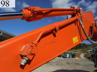 中古建設機械 中古 日立建機 HITACHI 油圧ショベル・バックホー ０．４－０．５立米 ZX135US-3