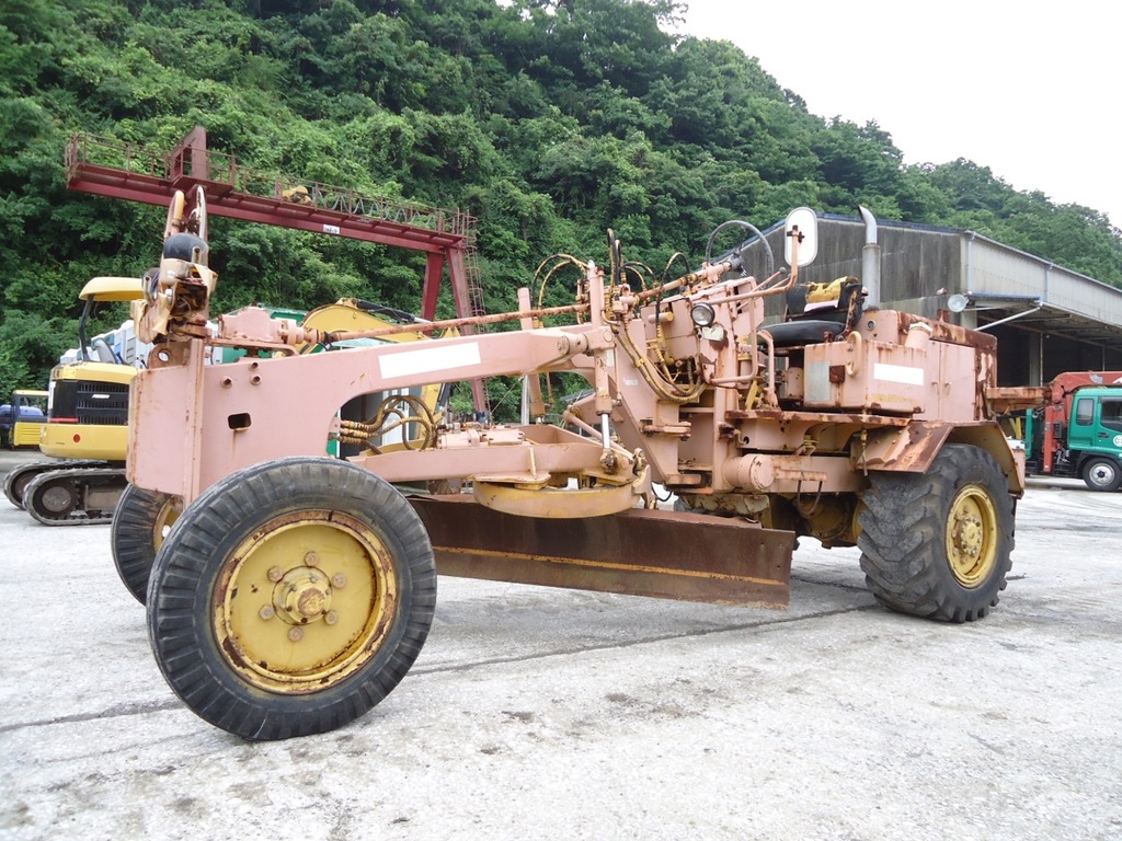 中古建設機械 中古 コマツ KOMATSU モーターグレーダー アーティキュレート式 GD200A-1