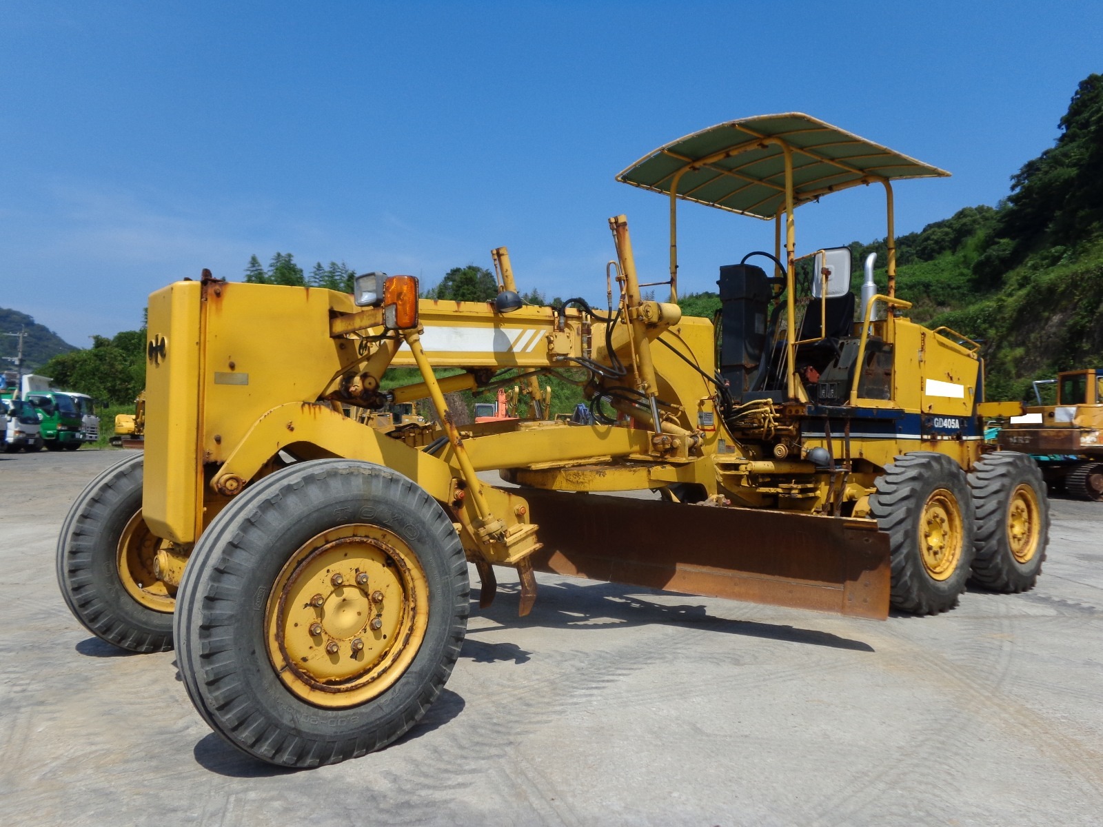 中古建設機械 中古 コマツ KOMATSU モーターグレーダー アーティキュレート式 GD405A-2