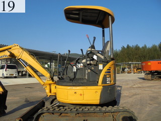 中古建設機械 中古 コマツ KOMATSU 油圧ショベル・バックホー ０．１立米以下 PC20MR-2