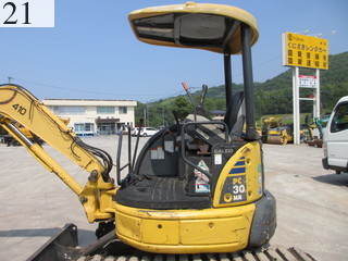 中古建設機械 中古 コマツ KOMATSU 油圧ショベル・バックホー ０．１立米以下 PC30MR-2