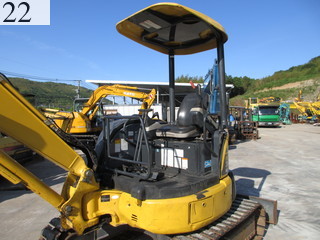 中古建設機械 中古 コマツ KOMATSU 油圧ショベル・バックホー ０．１立米以下 PC30MR-3