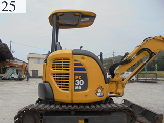 中古建設機械 中古 コマツ KOMATSU 油圧ショベル・バックホー ０．１立米以下 PC30MR-3