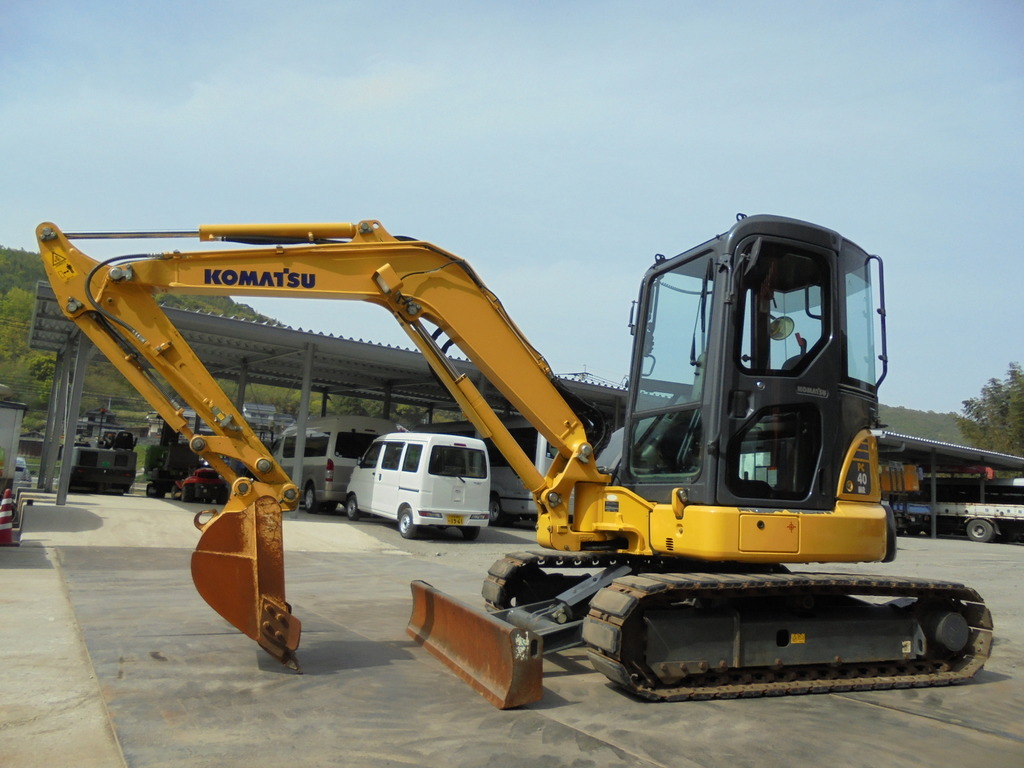 中古建設機械 中古 コマツ KOMATSU 油圧ショベル・バックホー ０．２－０．３立米 PC40MR-3N1