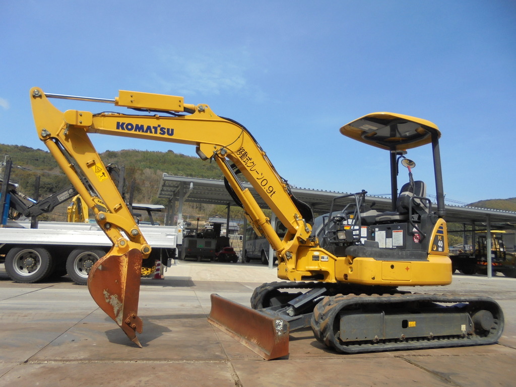 中古建設機械 中古 コマツ KOMATSU 油圧ショベル・バックホー ０．２－０．３立米 PC40MR-3