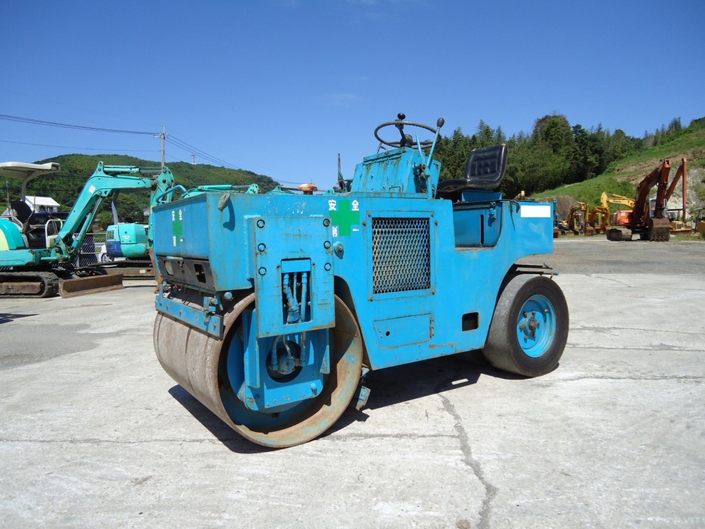 中古建設機械 中古 日本ボーマク株式会社 BOMAG NIPPON ローラー 舗装用振動ローラー BW110AC