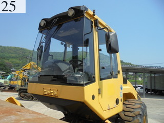 中古建設機械 中古 ボーマク BOMAG ローラー 土工用振動ローラー BW211D-4