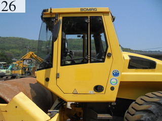 中古建設機械 中古 ボーマク BOMAG ローラー 土工用振動ローラー BW211D-4