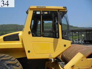 中古建設機械 中古 ボーマク BOMAG ローラー 土工用振動ローラー BW211D-4