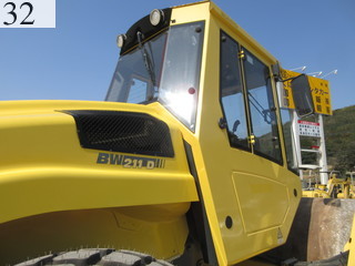 中古建設機械 中古 ボーマク BOMAG ローラー 土工用振動ローラー BW211D-4