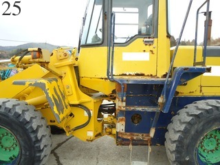 中古建設機械 中古 コマツ KOMATSU ホイール・ローダ １．０立米以上 WA200-3