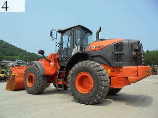 中古建設機械 中古 日立建機 HITACHI ホイール・ローダ １．０立米以上 ZW220-5B