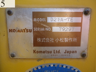 中古建設機械 中古 コマツ KOMATSU ブルドーザ  D21A-7E