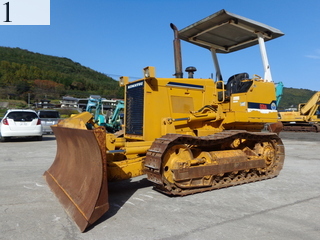 中古建設機械 中古 コマツ KOMATSU ブルドーザ  D31A-18