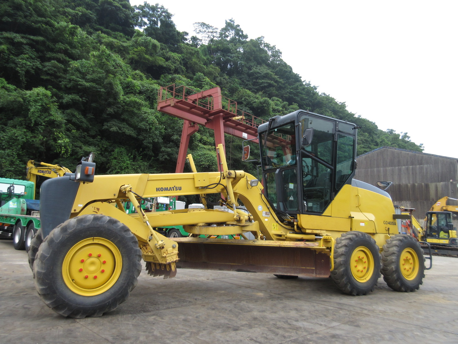 中古建設機械 中古 コマツ KOMATSU モーターグレーダー アーティキュレート式 GD405A-3