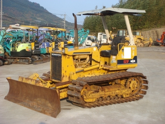 中古建設機械 中古 コマツ KOMATSU ブルドーザ  D21P-6