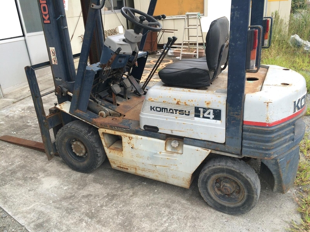 中古建設機械 中古 コマツ KOMATSU フォークリフト ガソリンエンジン FG14D-15