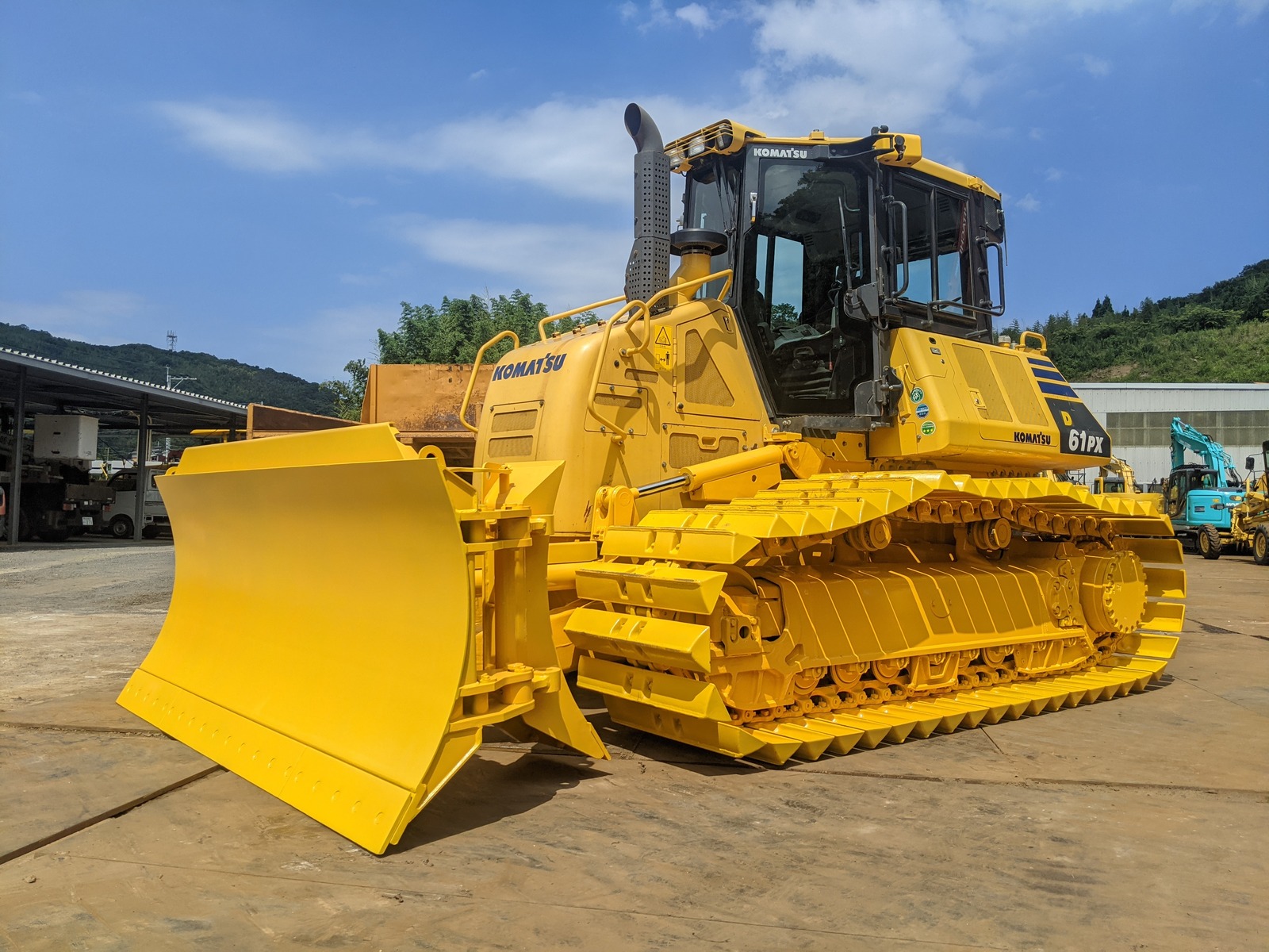 中古建設機械 中古 コマツ KOMATSU ブルドーザ  D61PX-24