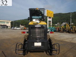 中古建設機械 中古 コマツ KOMATSU モーターグレーダー アーティキュレート式 GD405A-3E0