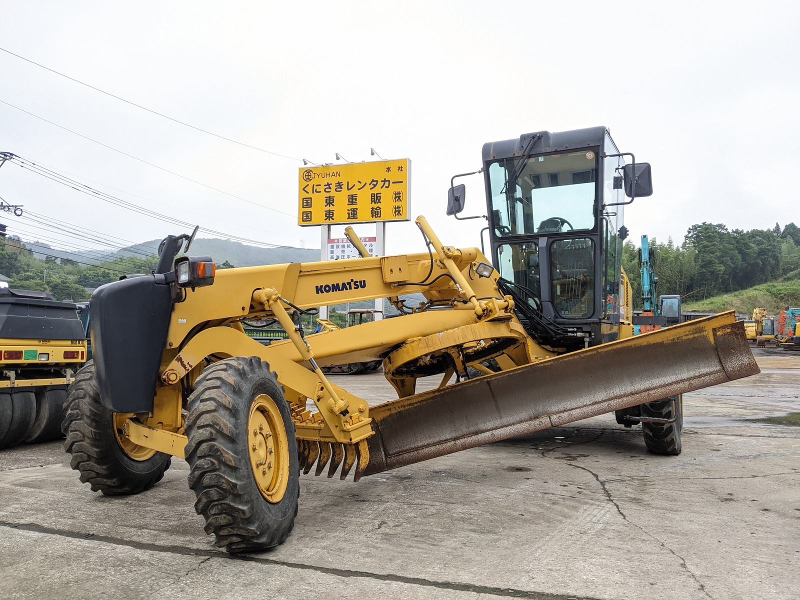 中古建設機械 中古 コマツ KOMATSU モーターグレーダー アーティキュレート式 GD405A-3