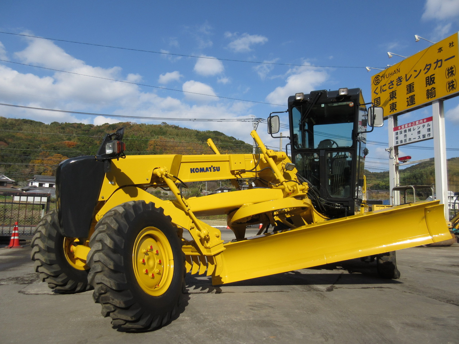 中古建設機械 中古 コマツ KOMATSU モーターグレーダー アーティキュレート式 GD405A-3