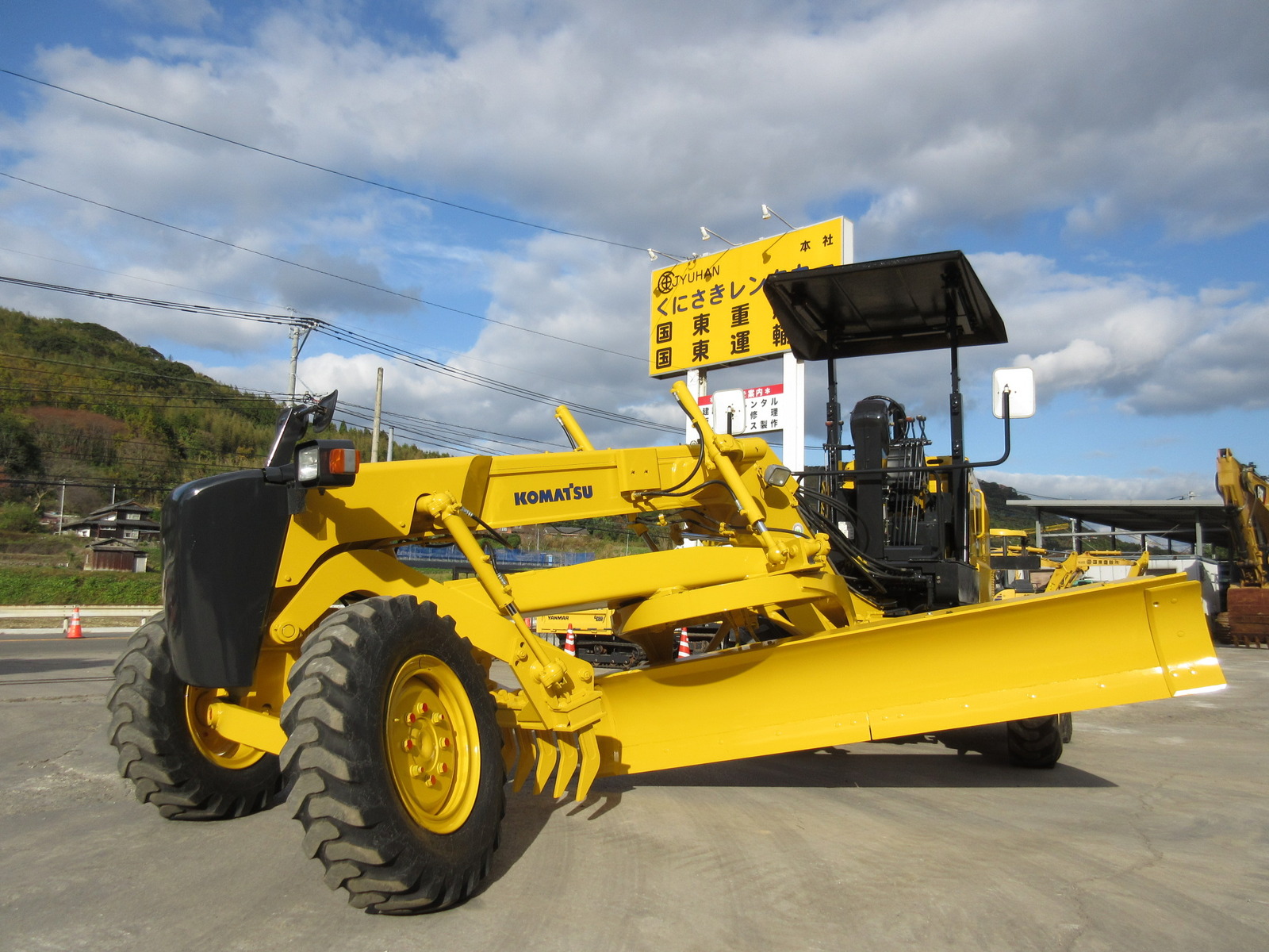 中古建設機械 中古 コマツ KOMATSU モーターグレーダー アーティキュレート式 GD405A-3